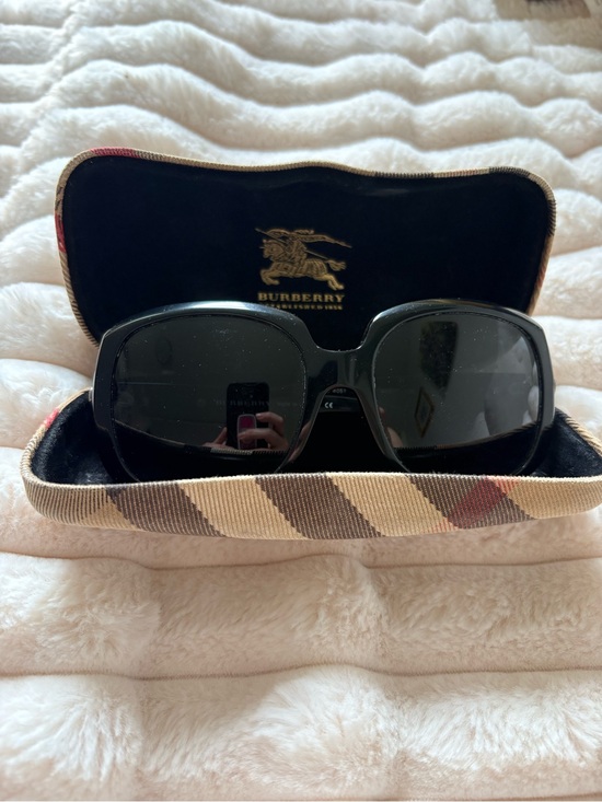 Burberry Accessories - Burberry Black Women's Oversized Square Sunglasses
